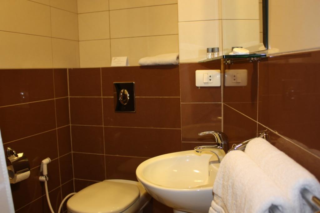 Mozart Hotel Beirut Eksteriør billede