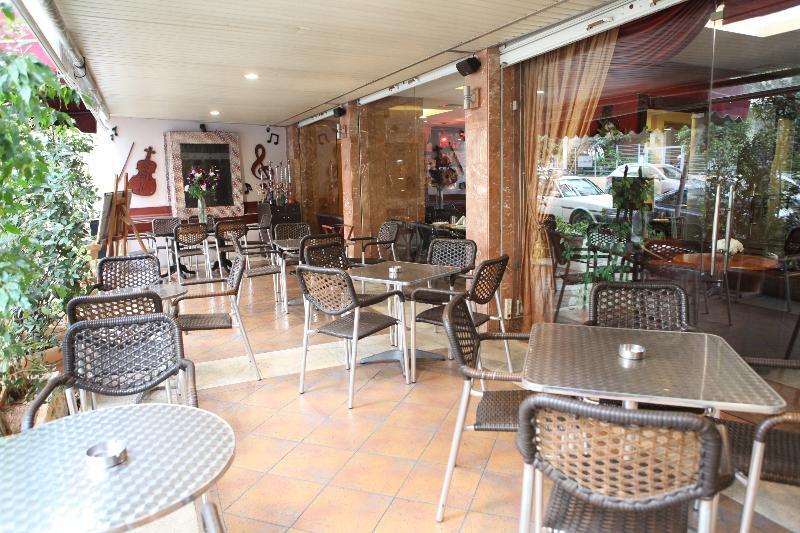 Mozart Hotel Beirut Eksteriør billede