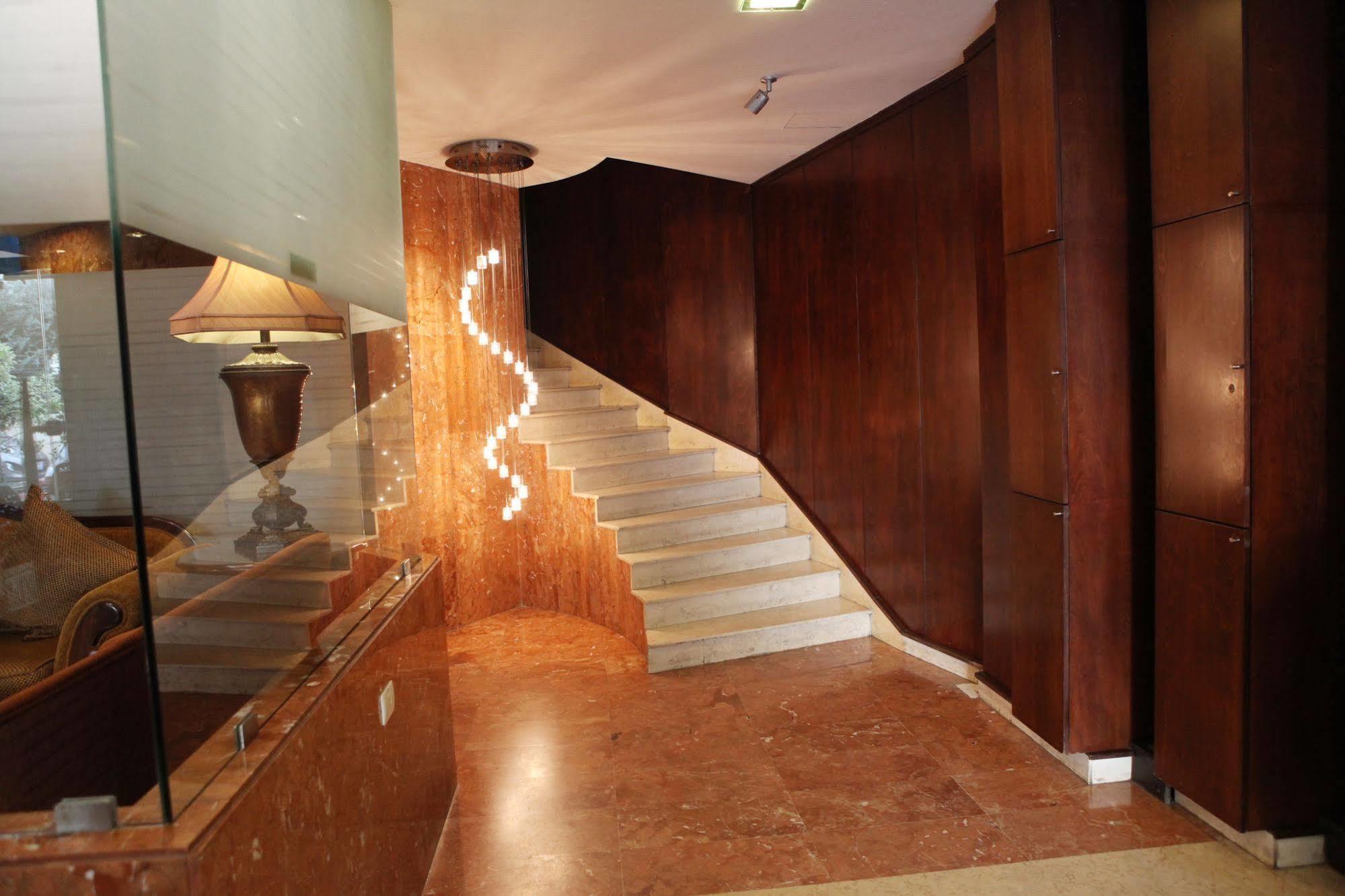 Mozart Hotel Beirut Eksteriør billede