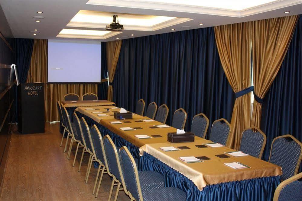 Mozart Hotel Beirut Eksteriør billede