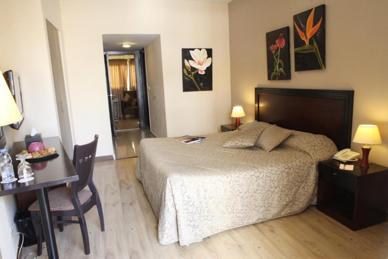 Mozart Hotel Beirut Eksteriør billede